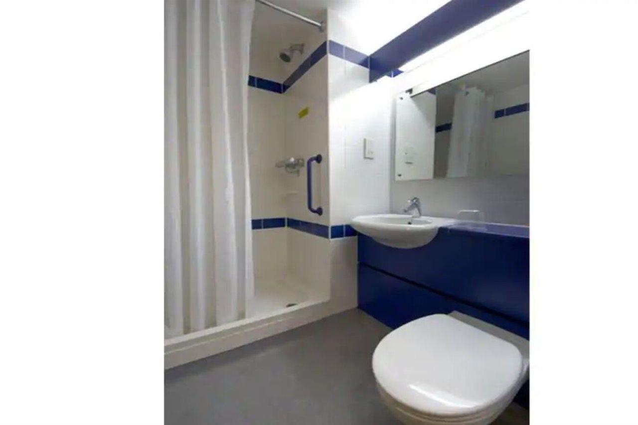 Travelodge Newbury Tot Hill Highclere Екстер'єр фото