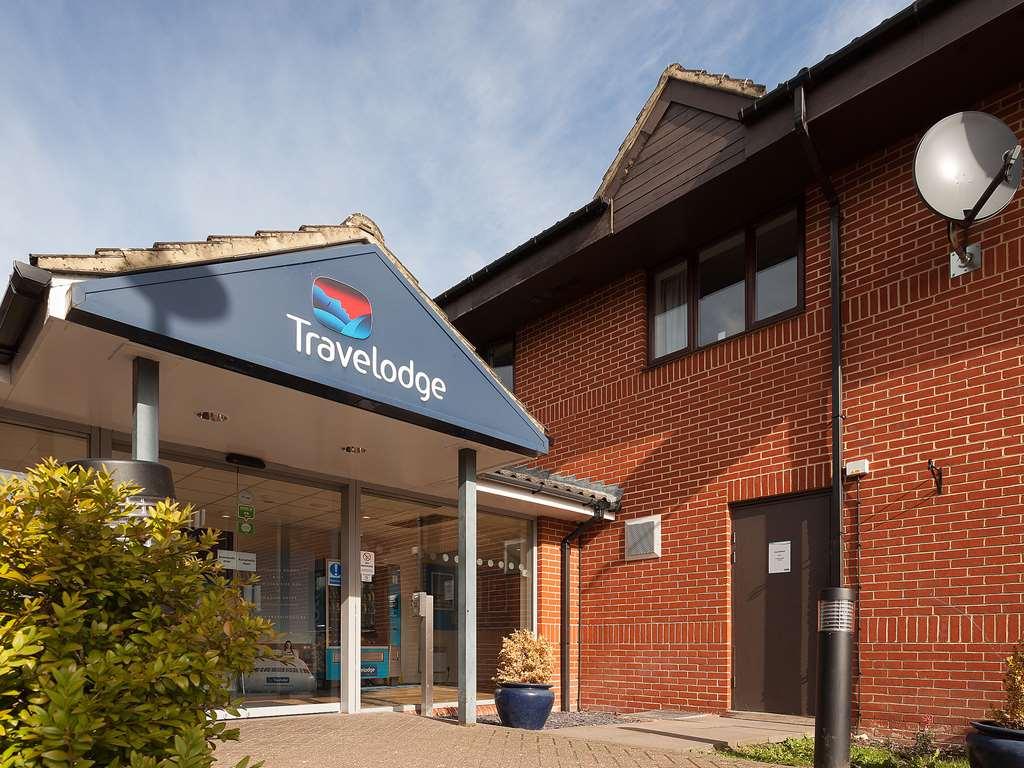Travelodge Newbury Tot Hill Highclere Екстер'єр фото