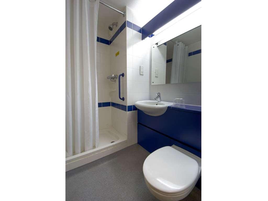 Travelodge Newbury Tot Hill Highclere Екстер'єр фото