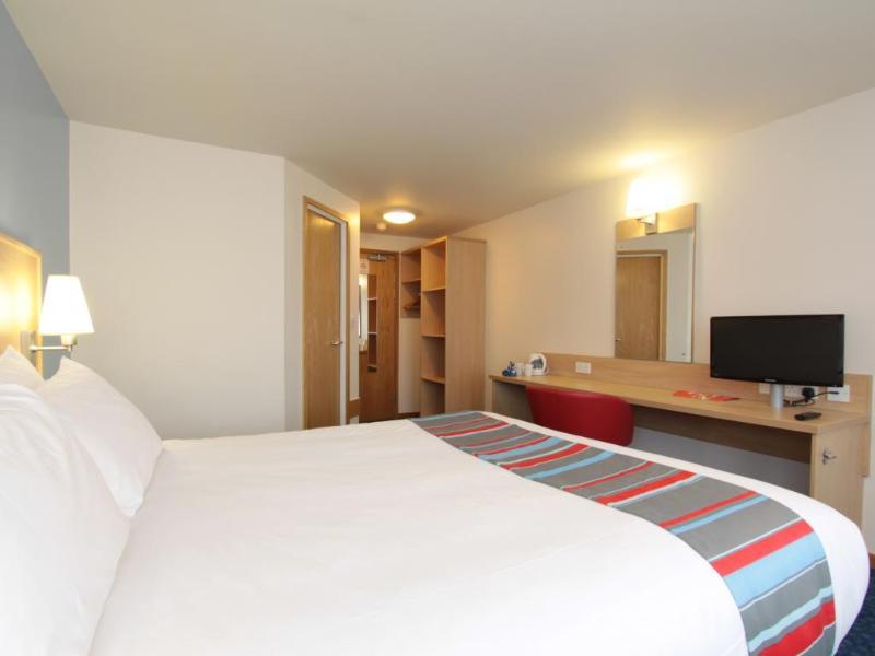 Travelodge Newbury Tot Hill Highclere Екстер'єр фото