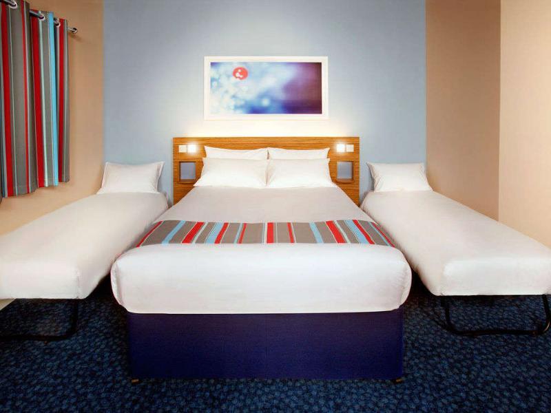 Travelodge Newbury Tot Hill Highclere Екстер'єр фото